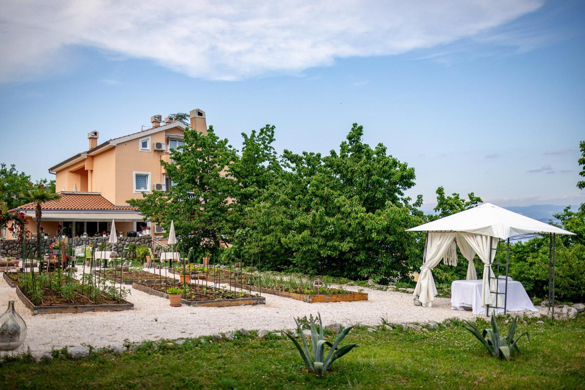 Villa Nada Lovran Buitenkant foto