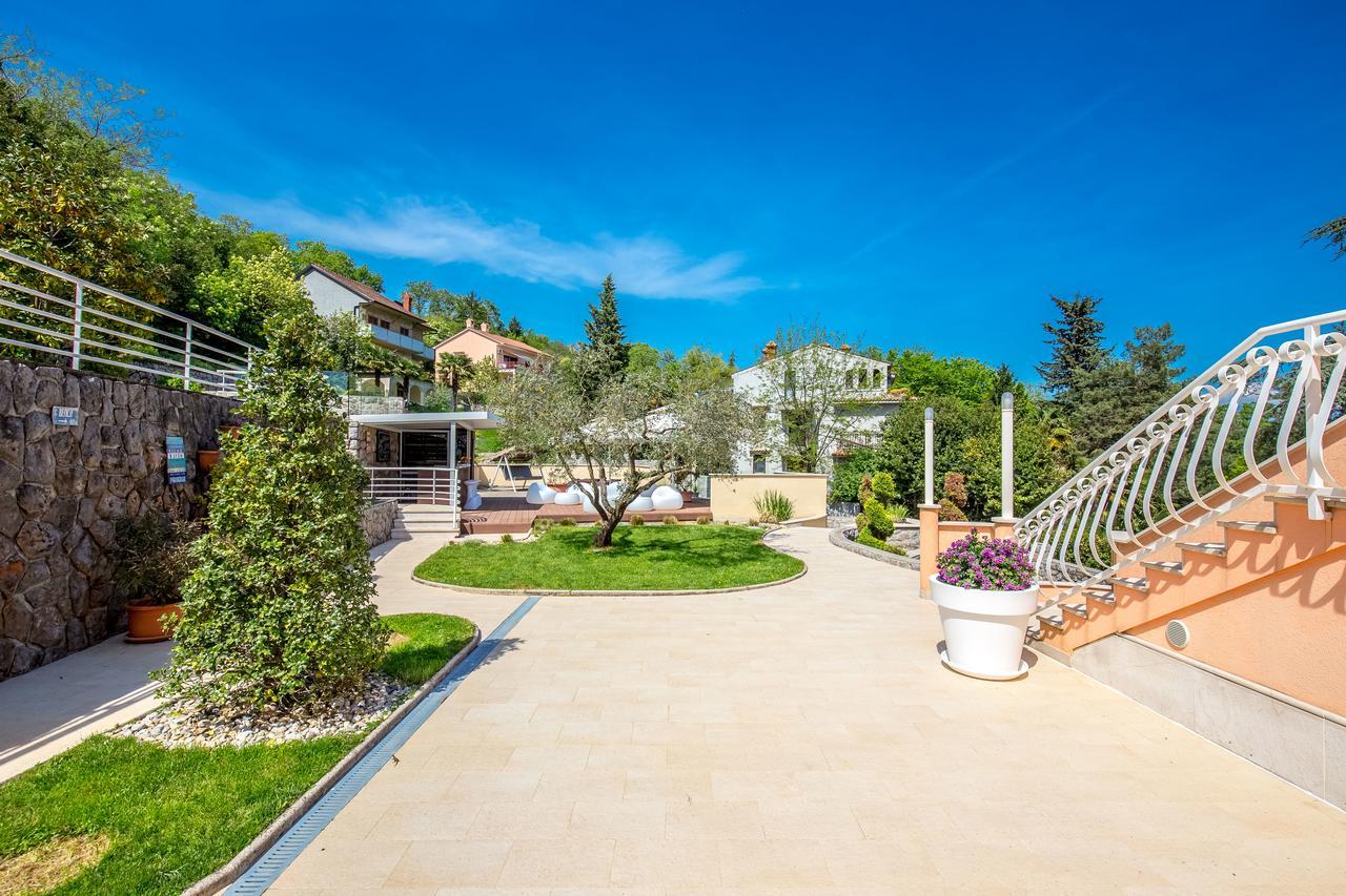 Villa Nada Lovran Buitenkant foto
